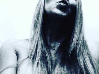 Еротичний відеочат tieta