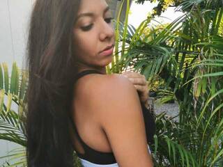 Еротичний відеочат tinkerbell221