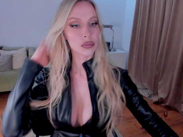 Скріншоти передачі ToxicBlonde