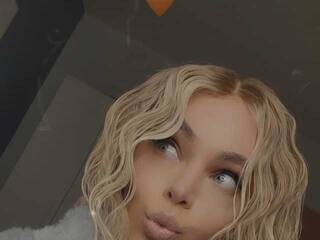 Еротичний відеочат TyraKadney