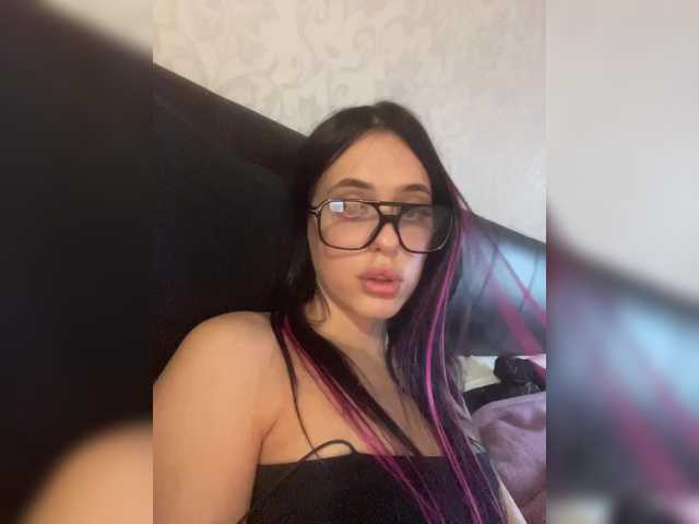 Скріншоти передачі ursweetwaifu1