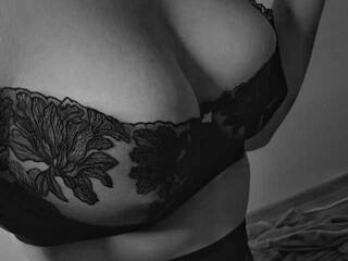 Еротичний відеочат velvet2219