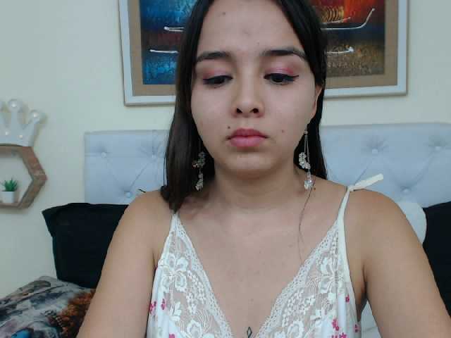 Фотографії venusyiss Hi Lovers ! Today A mega Squirt , tip 333 to see my squit show and others to give me pleasure Tip=pleasure #latina #teen #natural #lovense #suggar