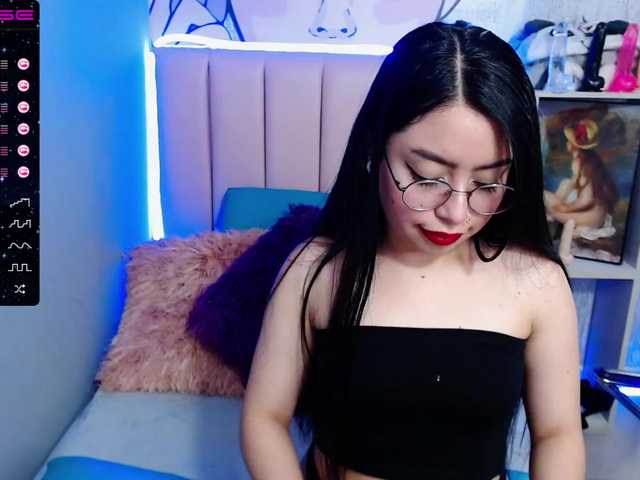 Фотографії VeronicaBrook Hey i am new ♥ GOAL: Doggy and finger in ass♥ Come on an play with me♥ Lush is on♥ control lush 222tkns15 min♥ #daddy #c2c #lovense #18 #latin [none]