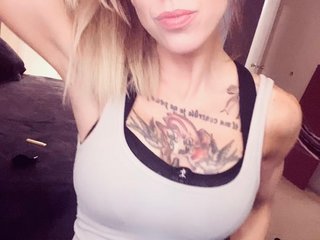 Еротичний відеочат VeronicaRonnieTaylor