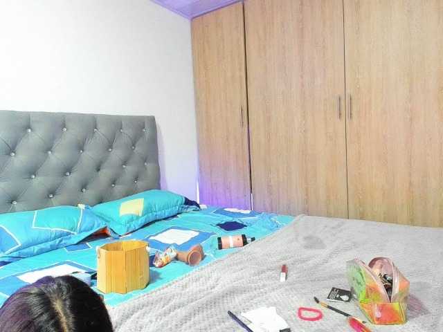 Скріншоти передачі VickyMoon