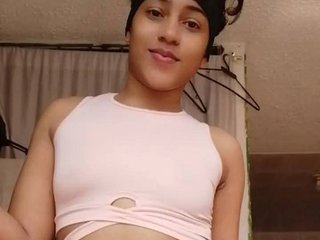 Еротичний відеочат vickysex77