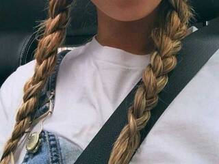 Еротичний відеочат Vicsi30