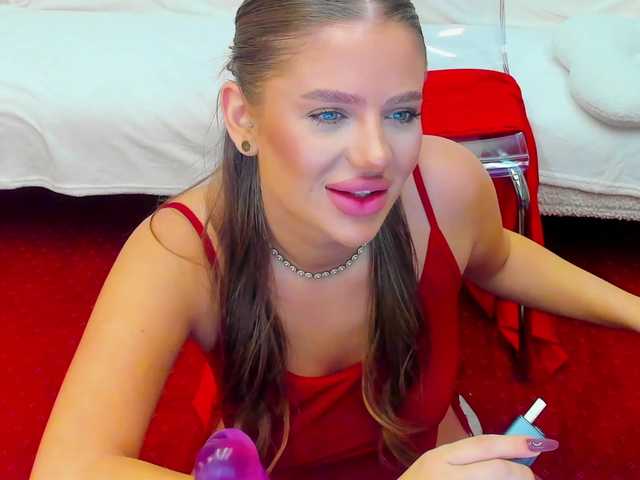 Скріншоти передачі VikaFever