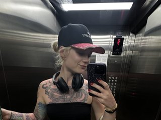 Еротичний відеочат VivianRocks