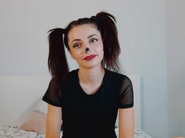 Фотографії Little_Lilu Hi, welcome to my room!❤❤❤I am Lily more me in group and pvt show ❤❤❤ @remain for good mood
