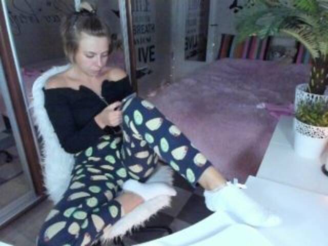 Скріншоти передачі CallMeAngel