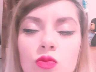 Еротичний відеочат XLiaXxx