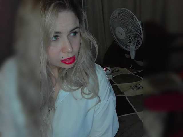 Скріншоти передачі YourFunnyBlondiee