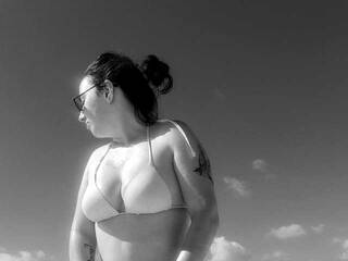 Еротичний відеочат yourhottieunicorn