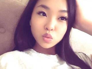 Еротичний відеочат YunHori