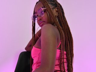 Еротичний відеочат ZaraBrown